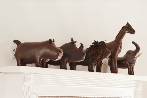 Omersa leather desktop ornament miniature hippo